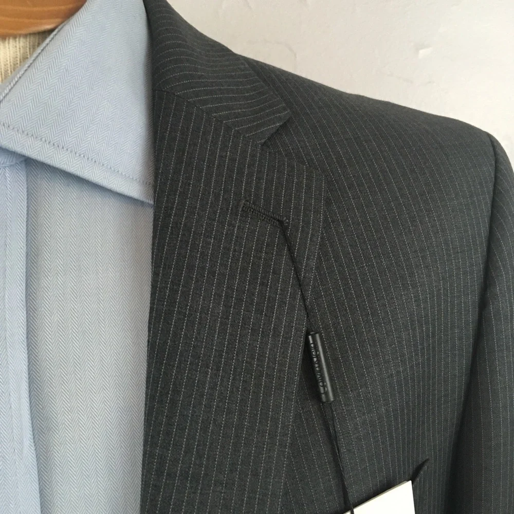 Calvin Klein 38s mens suit gray stripes 100% wool 2 piece new 2 button ea0143